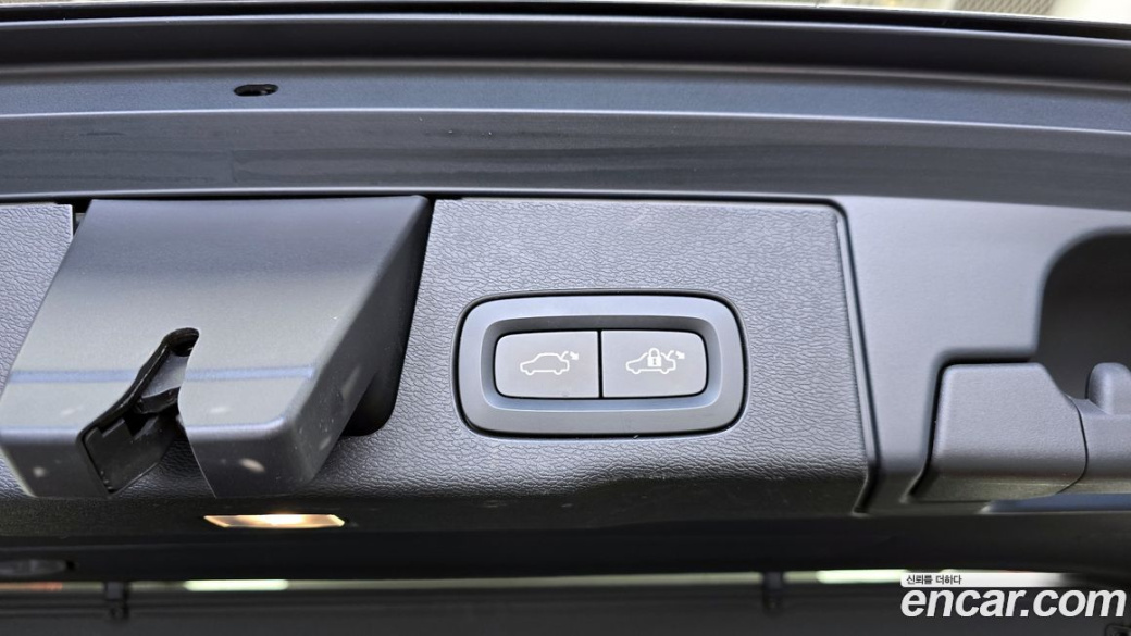 Volvo XC60 B5 Inscription, 2022