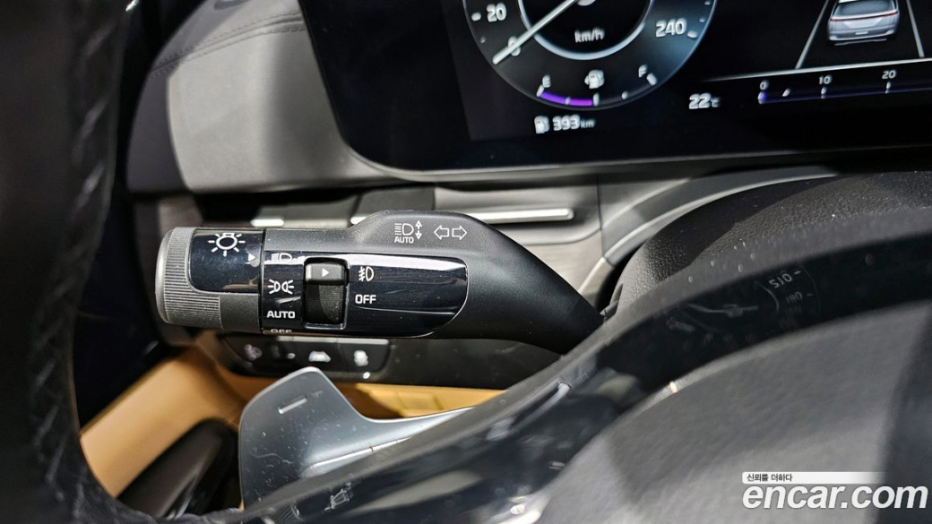 Kia Carnival 7-Seater Signature, 2023
