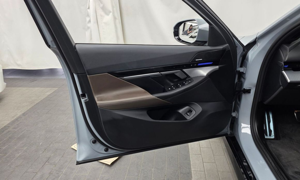 BMW 5-Series 520i M Sport, 2024