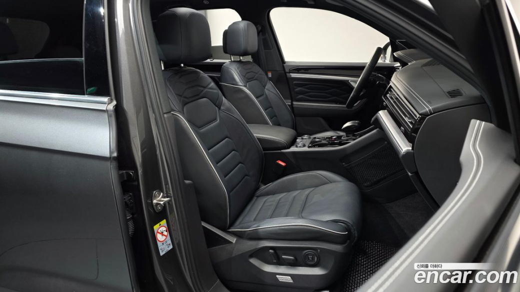Volkswagen Touareg 3.0 TDI R-Line, 2024