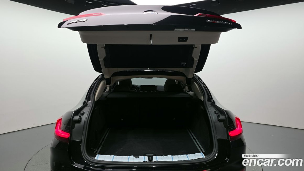BMW X4 xDrive20i xLine, 2023