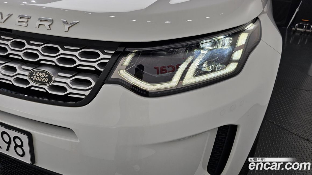 Land Rover Discovery Sport P250 SE, 2022