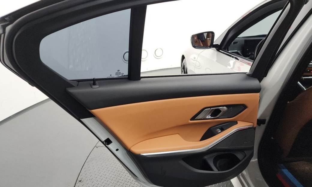 BMW 3-Series 320i M Sport, 2024
