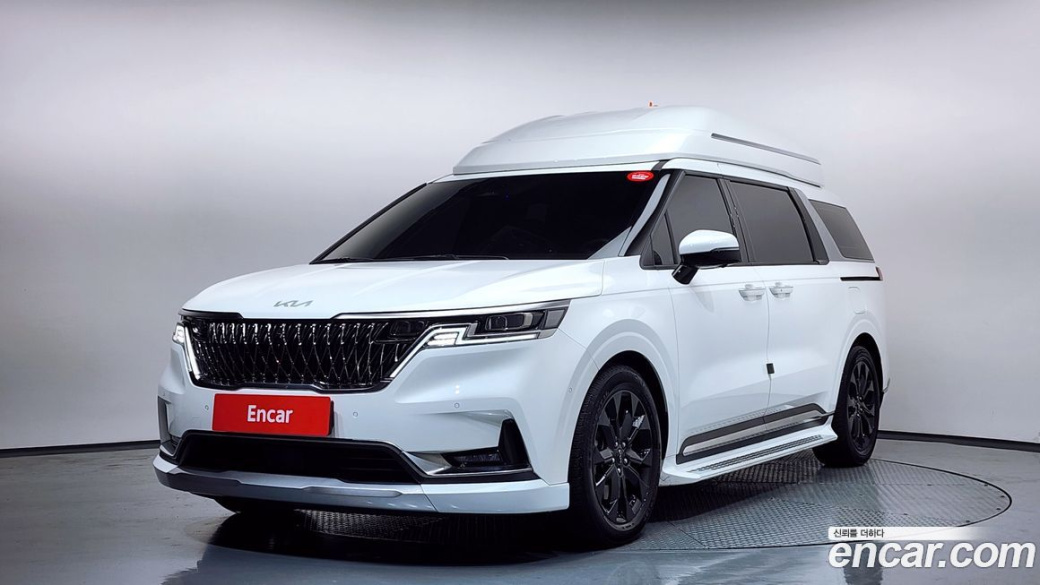 Kia Carnival 9-Seater Hi-Limousine, 2023