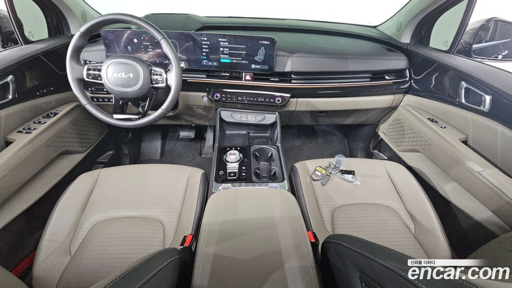 Kia Carnival 7-Seater Gravity, 2024
