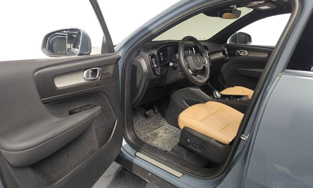 Volvo XC40 B4 Inscription, 2022