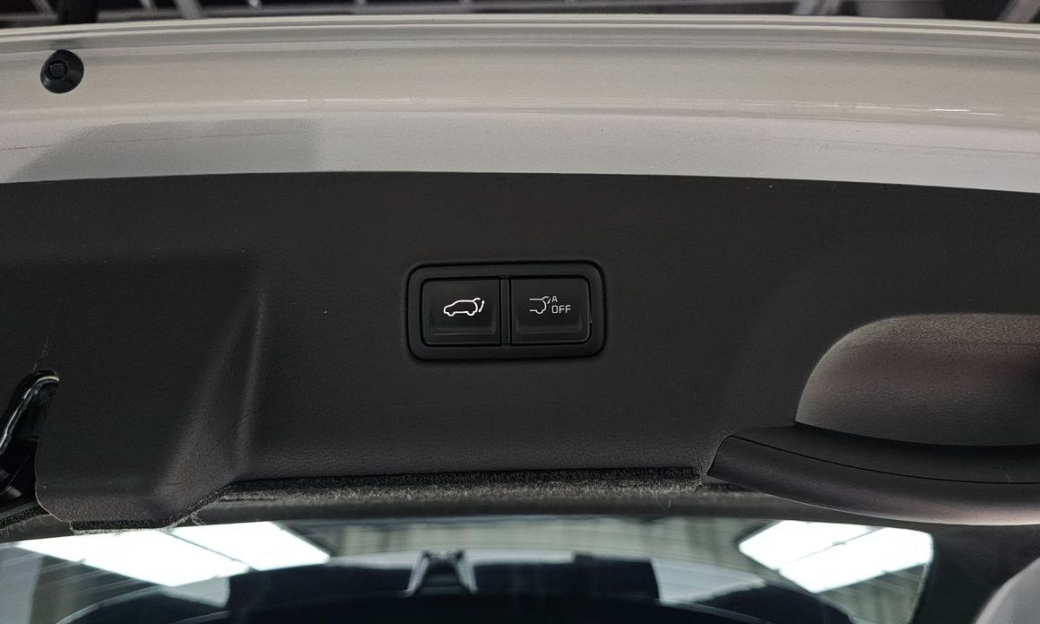 Kia Carnival 7-Seater Signature, 2025