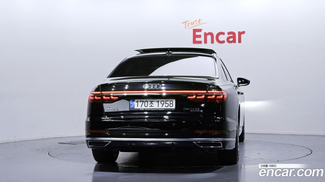 Audi A8 55 TFSI Quattro LWB, 2021