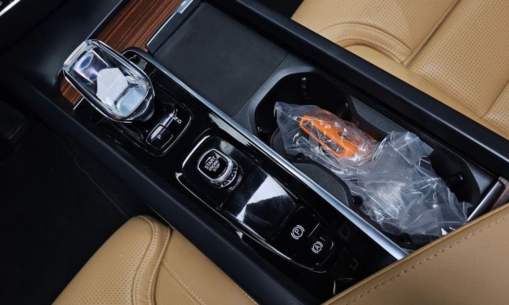 Volvo S60 B5 Ultimate Bright, 2023