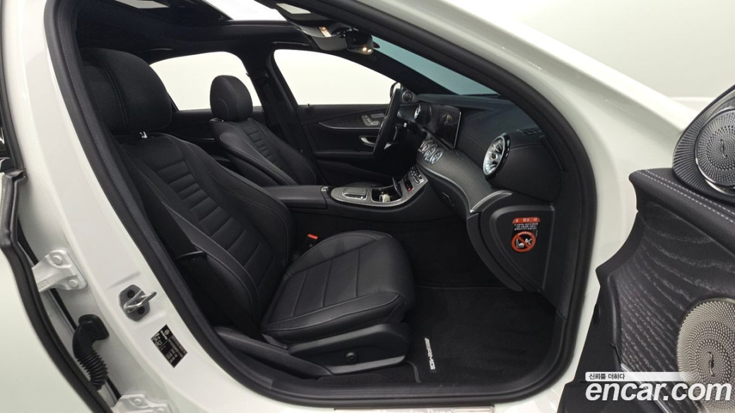Mercedes-Benz E-Class E350 4MATIC AMG Line, 2023