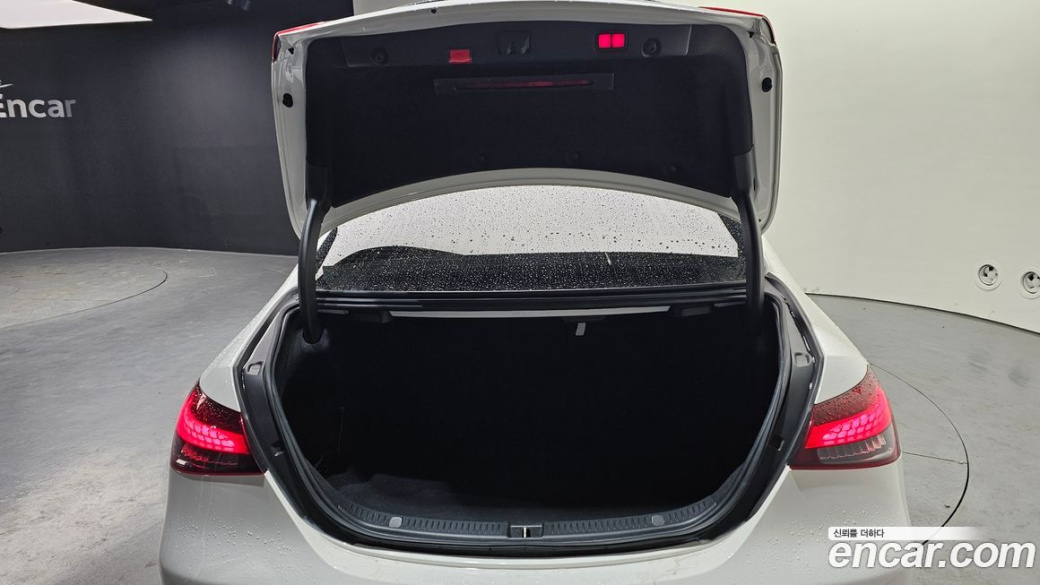 Mercedes-Benz E-Class E250 Avantgarde, 2022