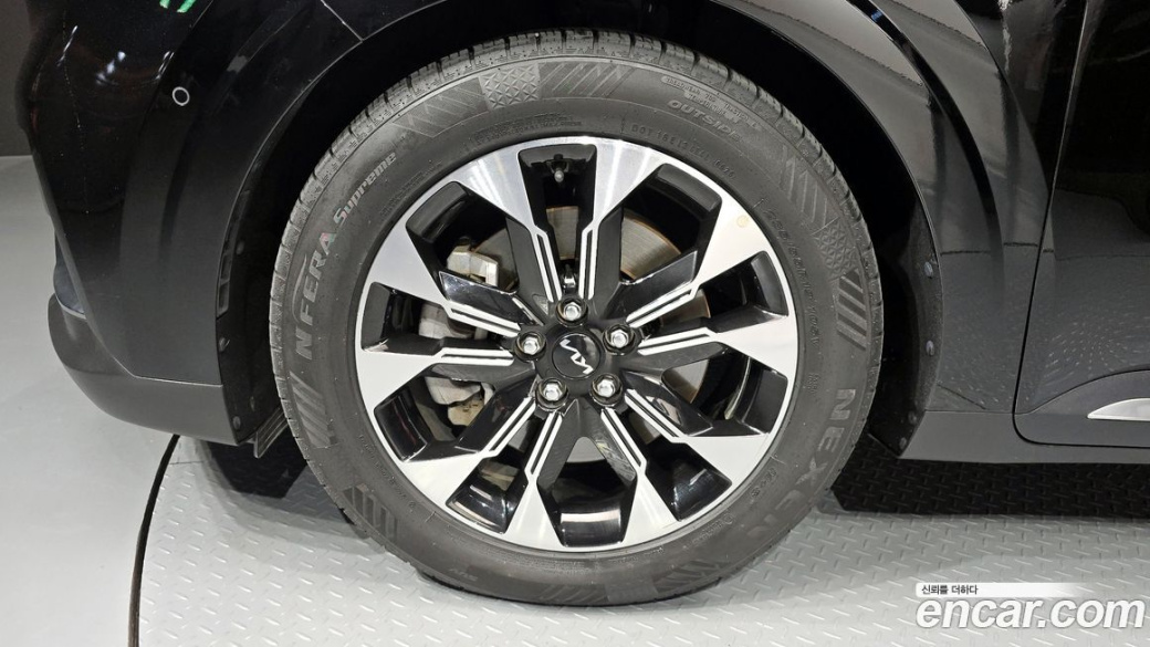 Kia Carnival 9-Seater Signature, 2022