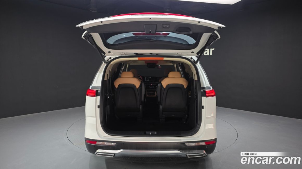 Kia Carnival 9-Seater Signature, 2021