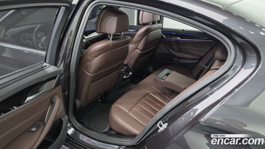 BMW 5-Series 530i M Sport Package, 2023