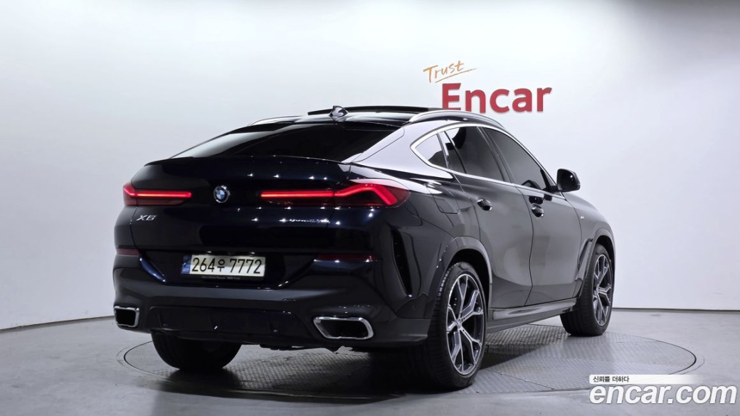 BMW X6 xDrive40i M Sport, 2022