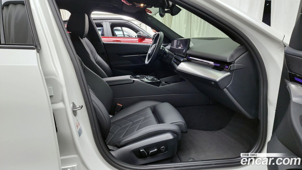 BMW 5-Series 520i M Sport, 2024
