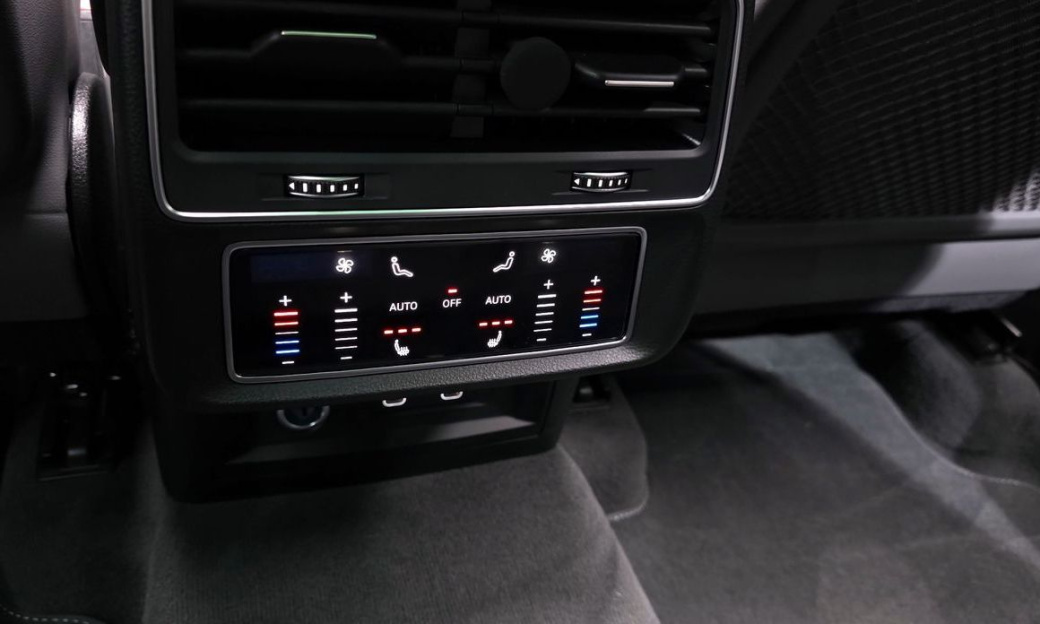 Audi Q8 55 TFSI Quattro Premium, 2023