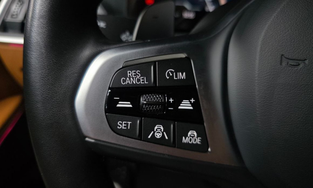 BMW 3-Series 320i M Sport, 2024