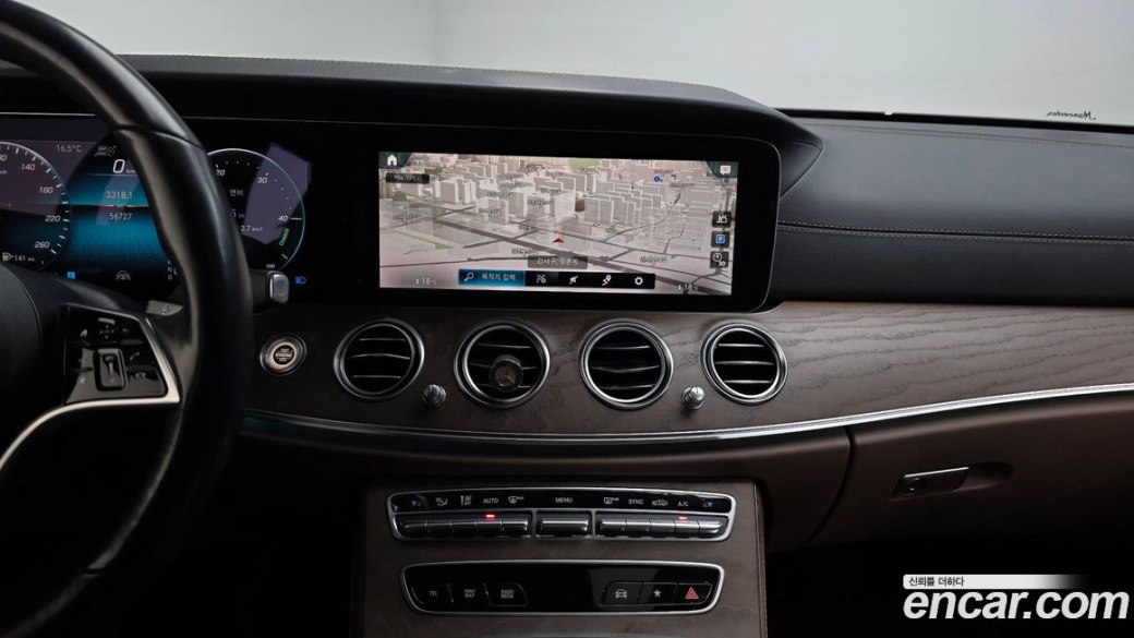 Mercedes-Benz E-Class E220d 4MATIC Exclusive, 2022