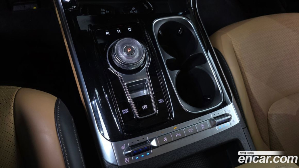 Kia Carnival 9-Seater Signature, 2022