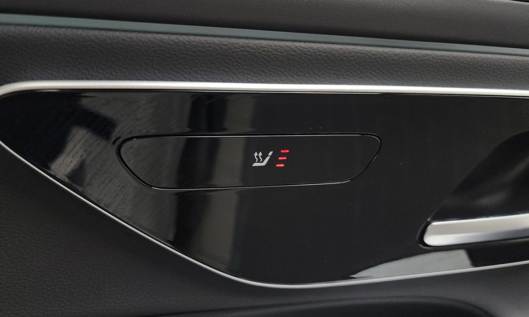 Mercedes-Benz E-Class E300 4MATIC AMG Line, 2024