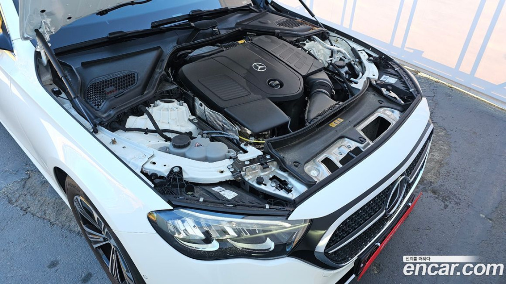 Mercedes-Benz E-Class E200 Avantgarde, 2025