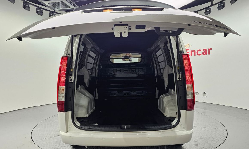 Hyundai Staria Cargo 3-Seater, 2025