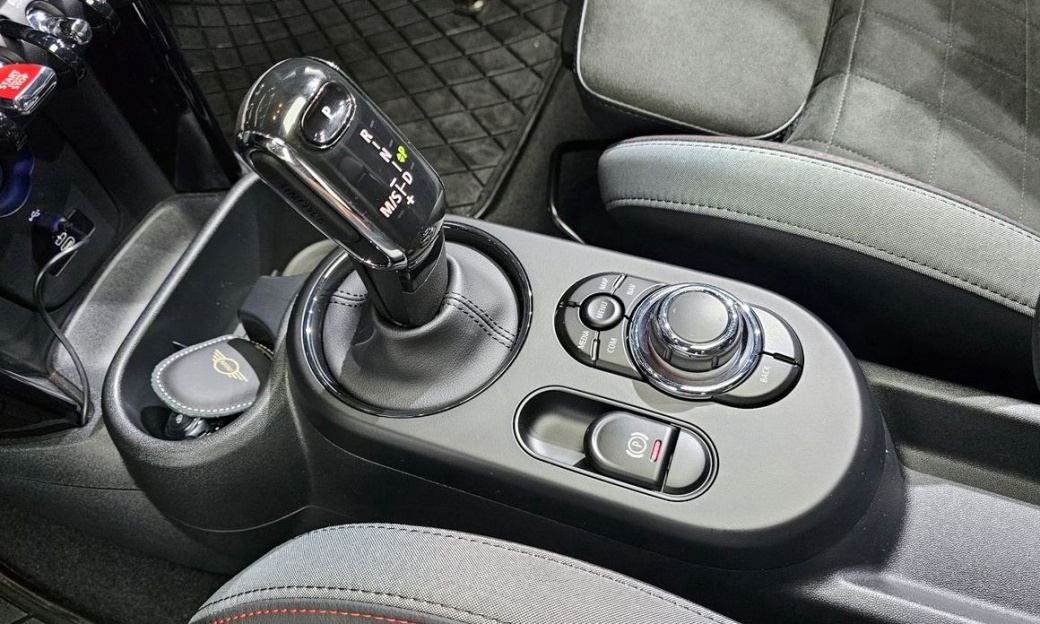 Mini Cooper JCW, 2024