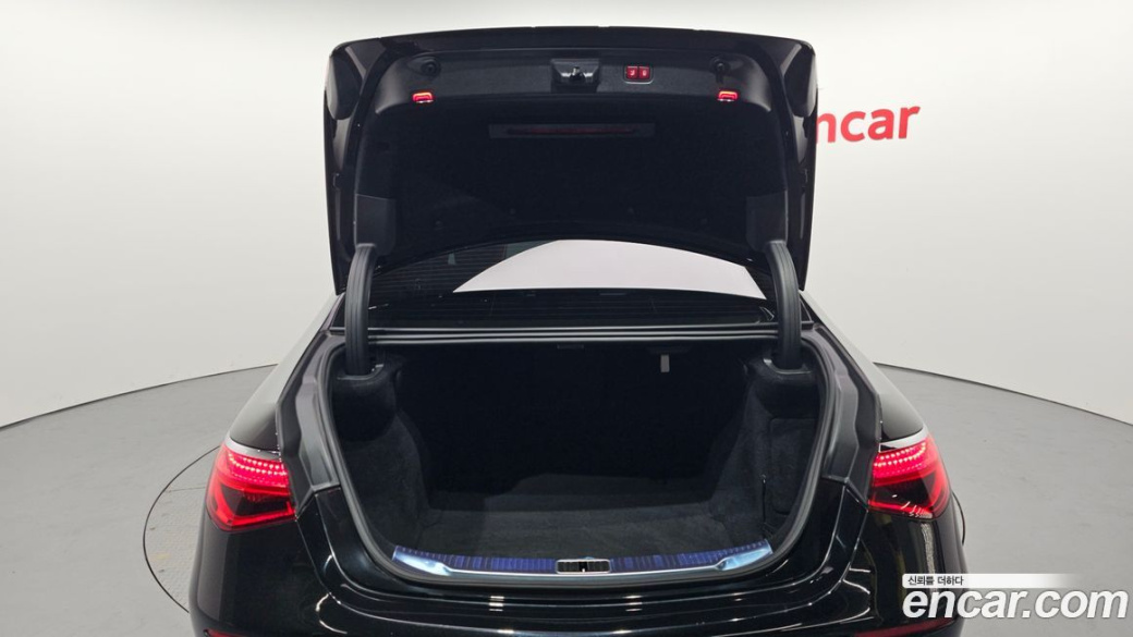 Mercedes-Benz S-Class S350 d, 2023