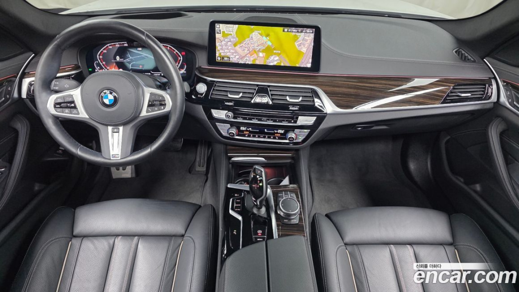 BMW 5-Series 520i M Sport, 2022