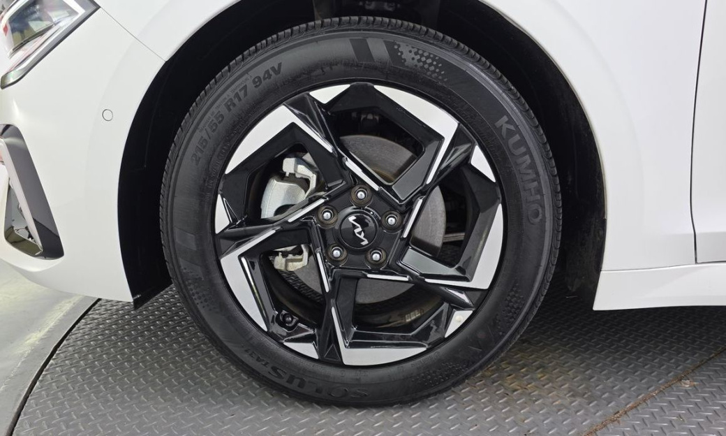 Kia K5 2.0, 2025