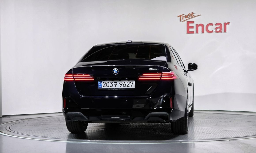 BMW 5-Series 520i M Sport, 2024