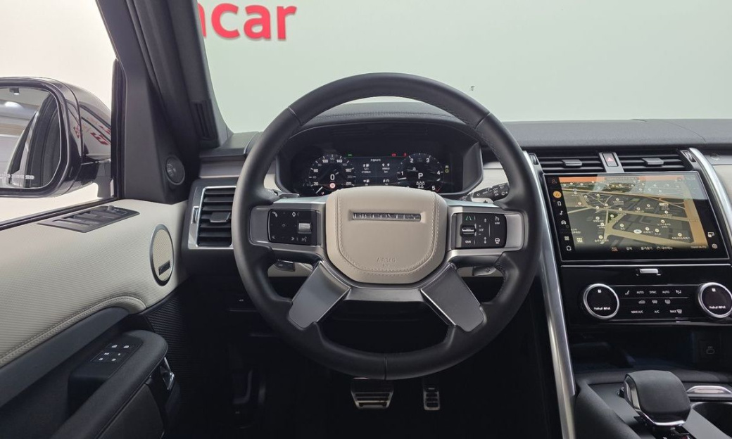 Land Rover Discovery D300 Dynamic HSE, 2024