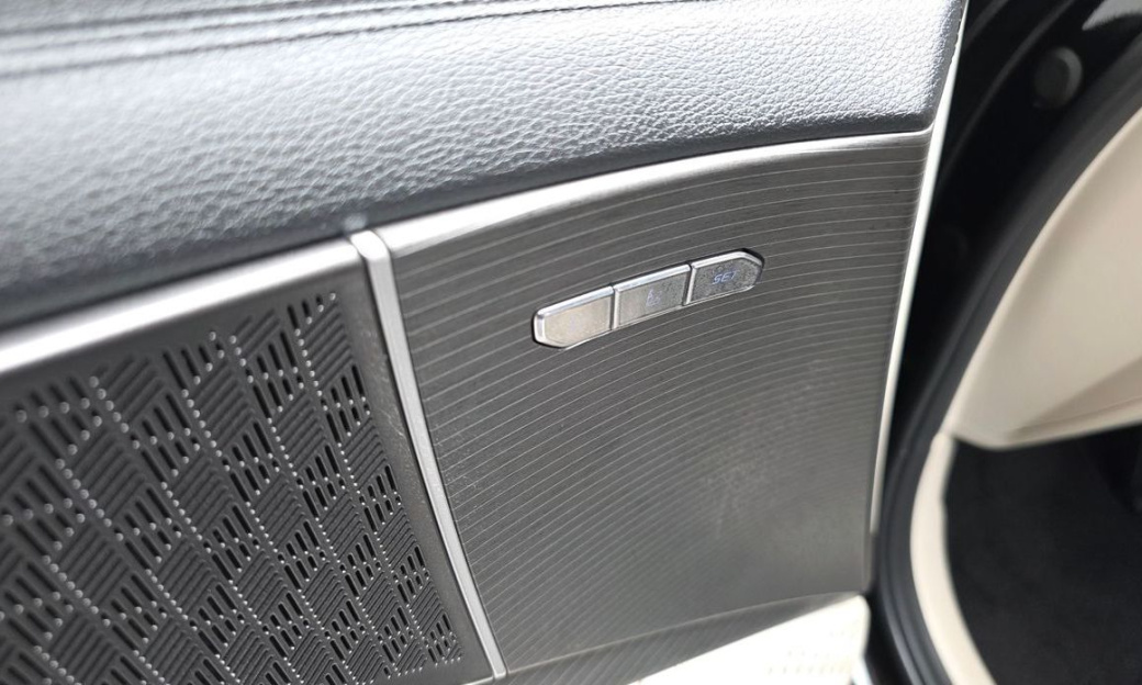 Kia K8 2.5 Gasoline 2WD, 2025