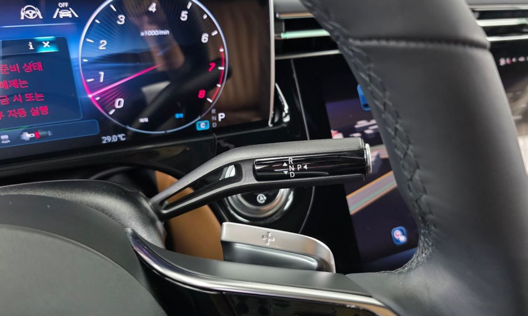 Mercedes-Benz E-Class E300 4MATIC Exclusive, 2024