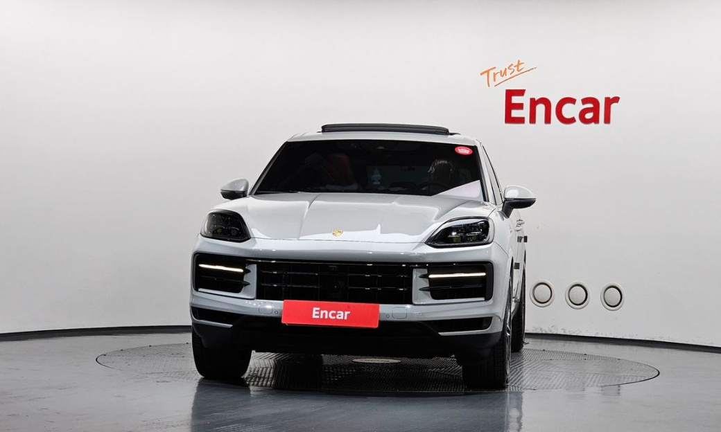 Porsche Cayenne 3.0, 2024
