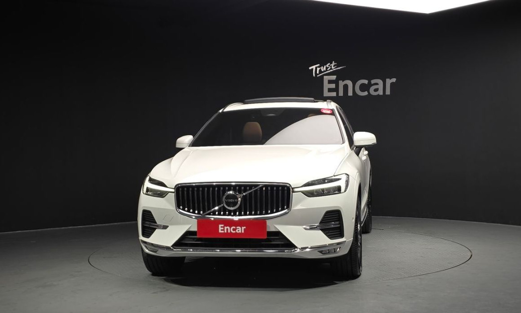 Volvo XC60 B5 Ultra Bright, 2025