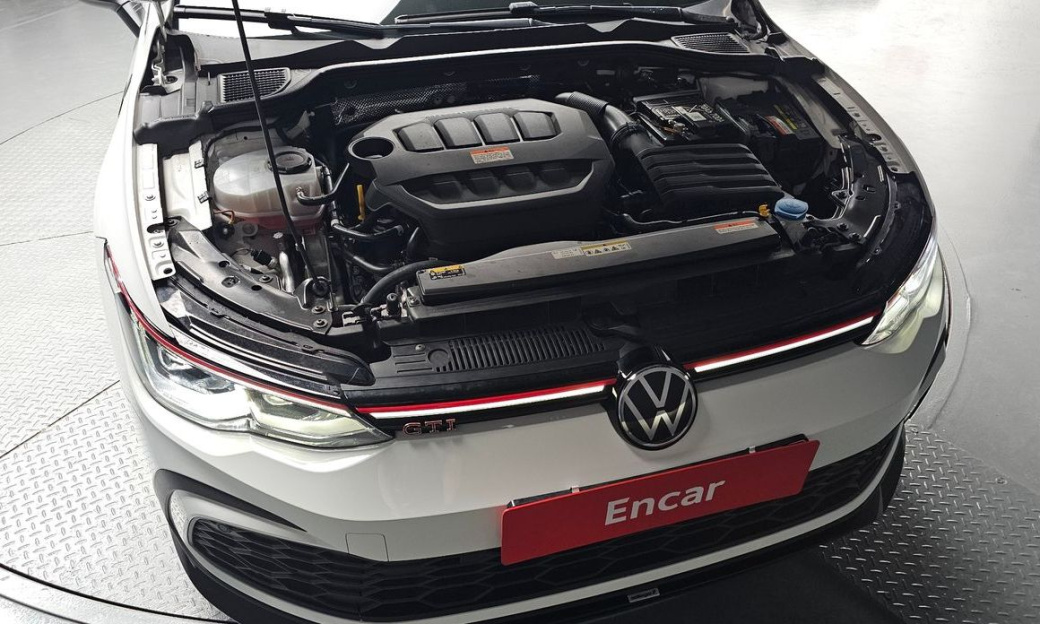Volkswagen Golf 2.0 GTI, 2024