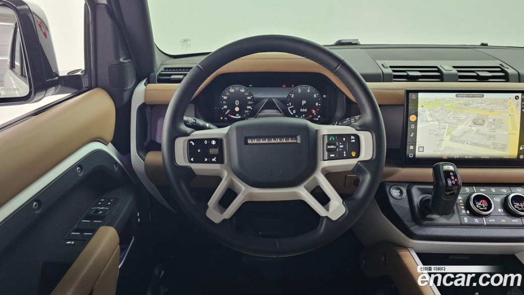 Land Rover Defender 110 P300 X-Dynamic SE, 2025
