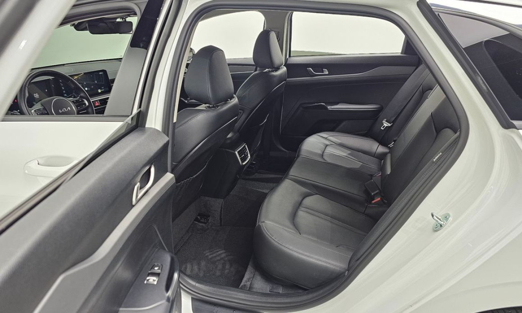 Kia K5 2.0, 2025