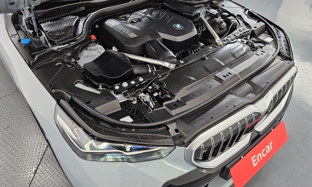 BMW 5-Series 530i xDrive M Sport, 2024