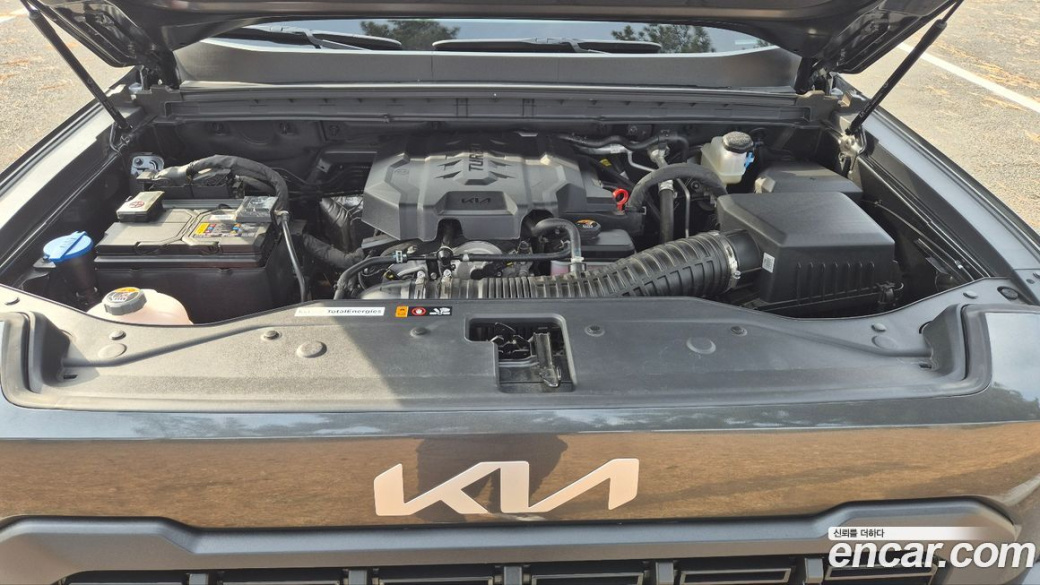 Kia Tasman 2.5T Gasoline 4WD, 2026