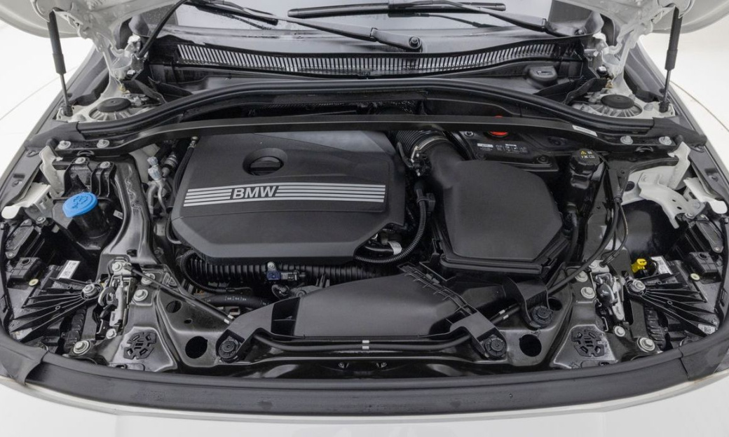 BMW 2-Series 220 M Sport, 2025
