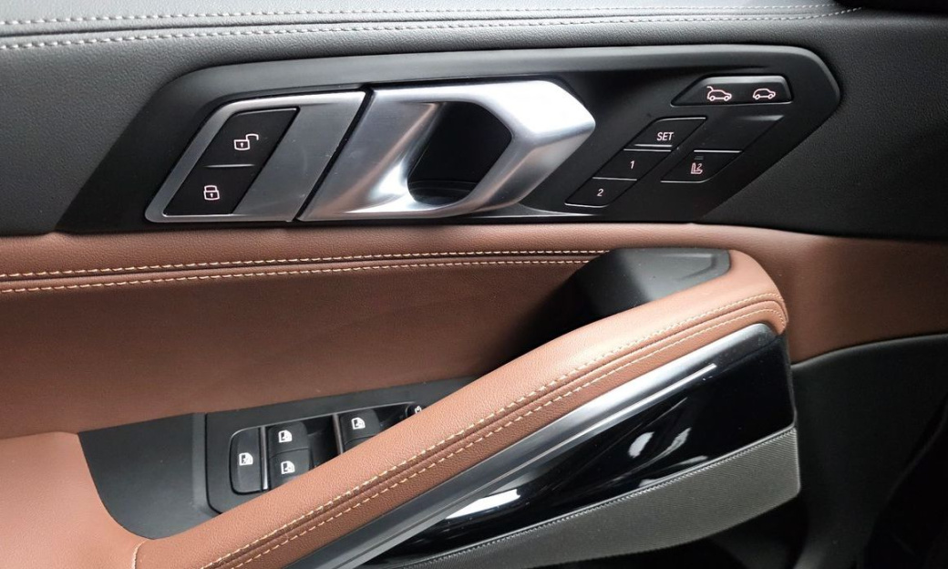 BMW X6 xDrive40i M Sport, 2025