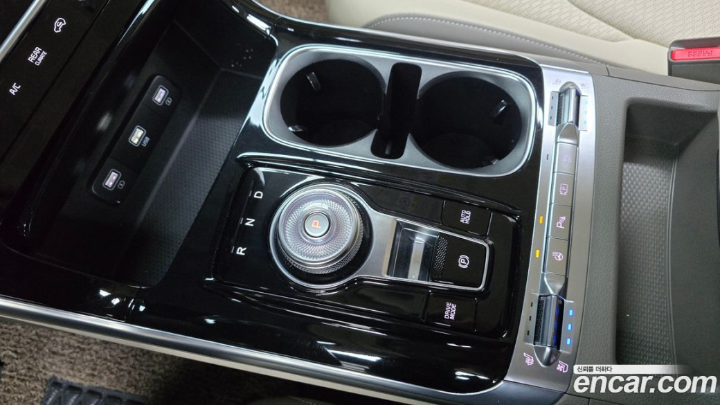 Kia Carnival 7-Seater Signature, 2022