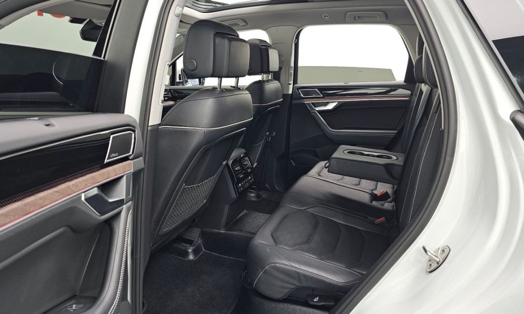 Volkswagen Touareg 3.0 TDI Prestige, 2024
