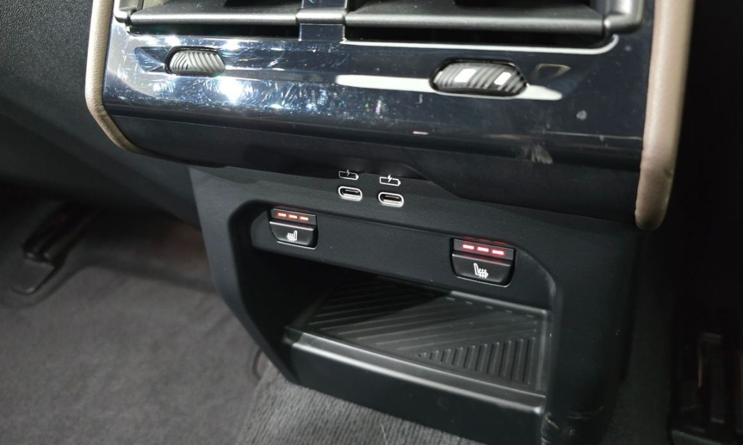 BMW 5-Series 520i M Sport, 2025