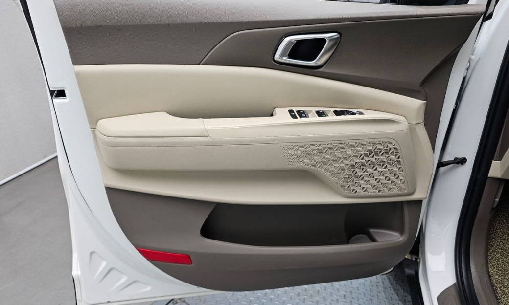 Kia Carnival 9-Seater Noblesse, 2025