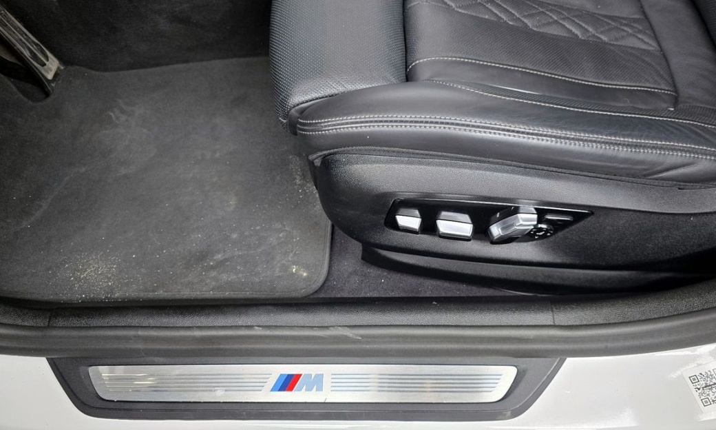 BMW 5-Series 530i xDrive M Sport Package, 2023