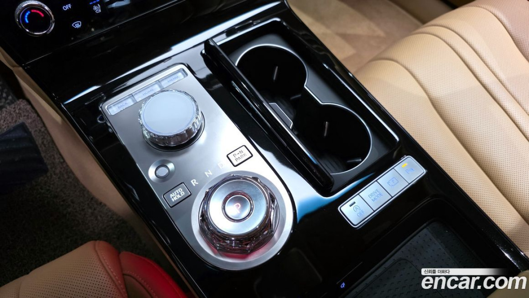 Genesis G80 Gasoline 2.5 Turbo AWD, 2025